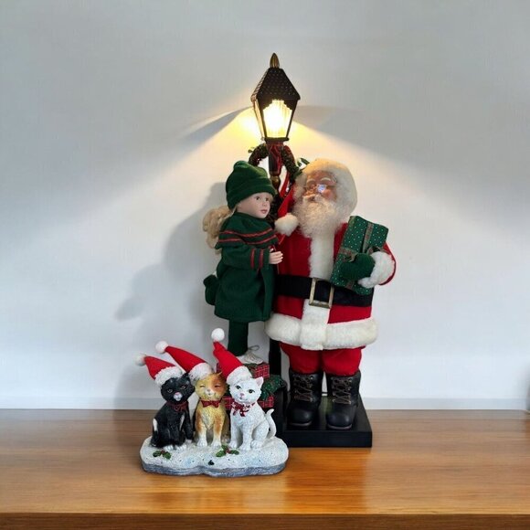 1993 Vintage Santa Lighted Lamp Post Christmas 36" Tall With Cats Music Box - Picture 1 of 17